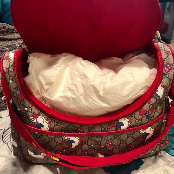 Authentic Gucci red GG Supreme ducks DIAPER Bag - Picture 7 of 8